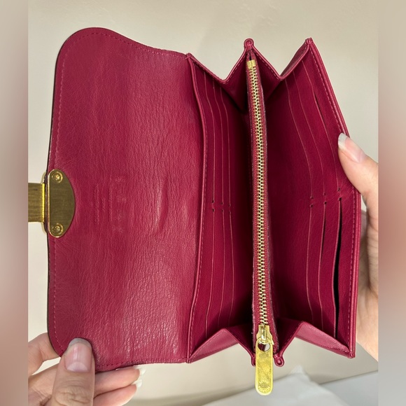 Authentic Louis Vuitton wallet - Picture 10 of 10